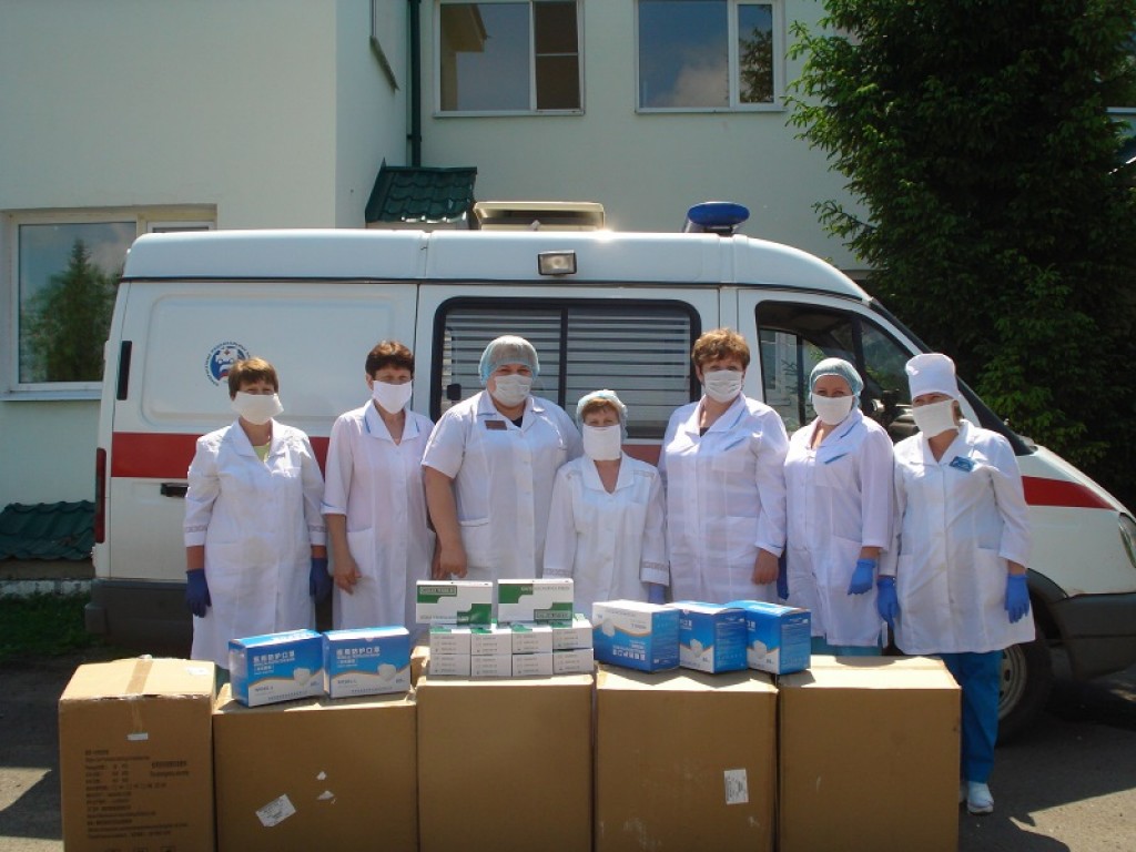Первые средства индивидуальной защиты от Фонда Тимченко поступили в районные больницы